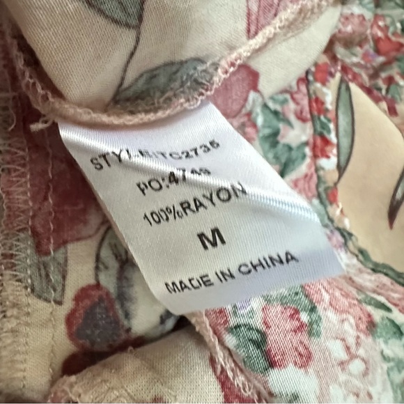 GigiO Floral Boho Beach Smocked Maxi Dress EUC Size M - Picture 8 of 8